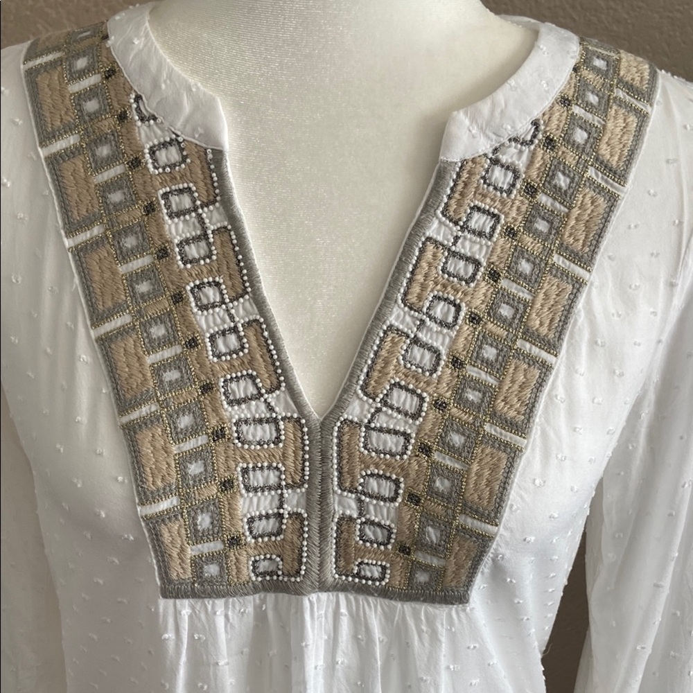 Embroidered White Blouse with Intricate Embroidered Design, Tommy Bahama, sz XXS - Picture 2 of 9